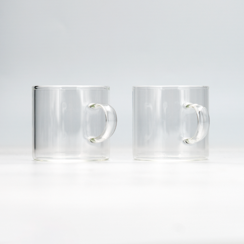 Glass teacups（2）